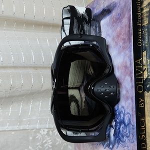 Oakley Black & Gray Cameo Ski Goggles Snow Boarding Snow Sport
